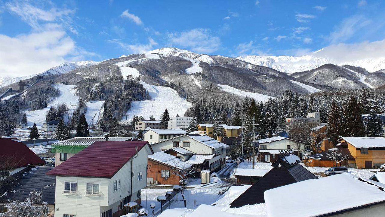 Kokoro Hotel Hakuba Buitenkant foto