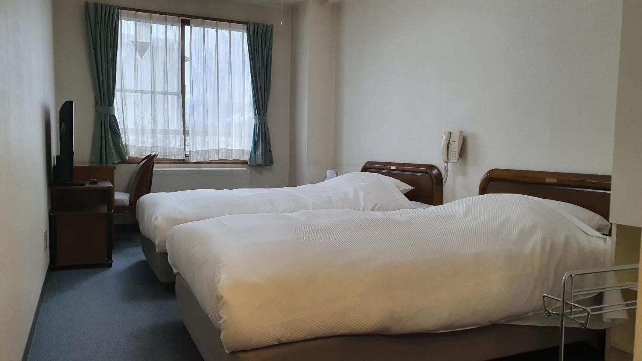 Kokoro Hotel Hakuba Buitenkant foto